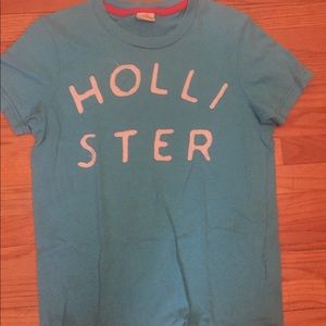 Hollister men’s tee